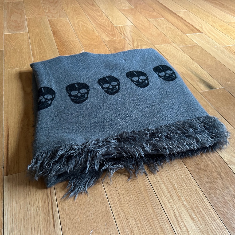Zara Skull Print Scarf, Grey/Black
